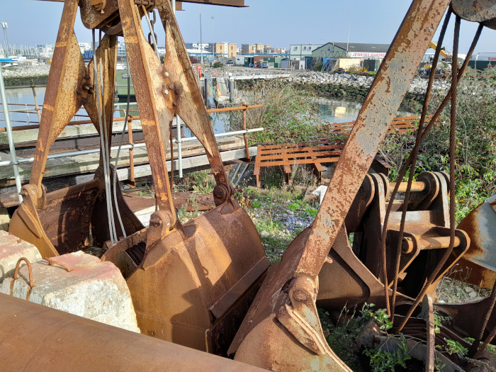 Priestman Shell Grabs 1155H/89 (three identical)