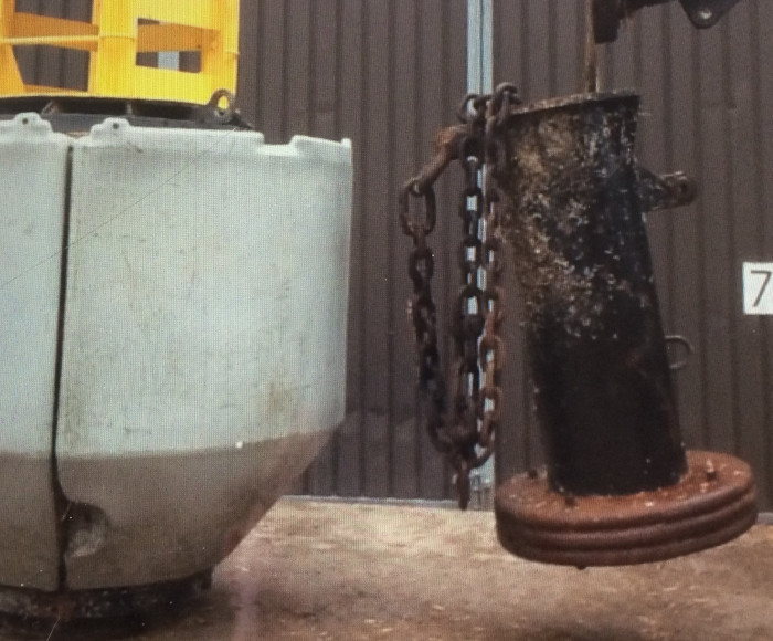 Navigation/ Data Buoy 6.7m