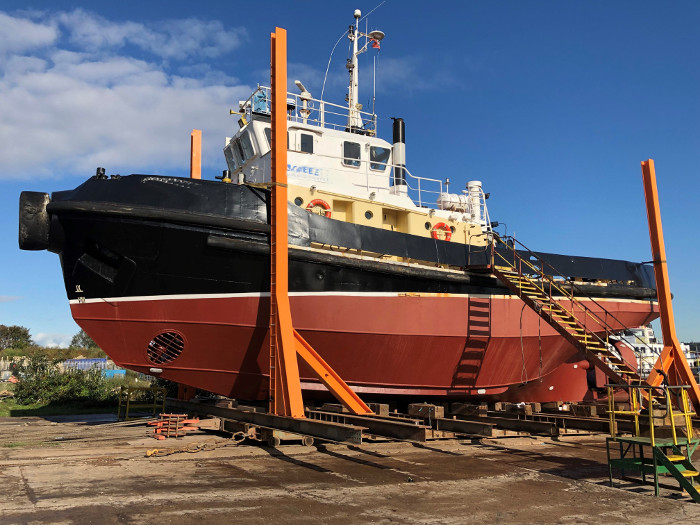 25.3m TUG Venture 21 tonnes bolard pull Workboat code Cat 2/60